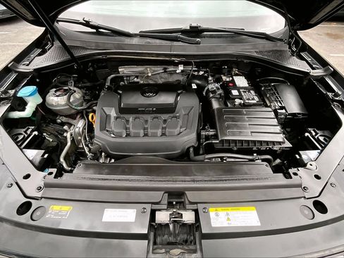 Certified 2022 Volkswagen Tiguan SE image 30