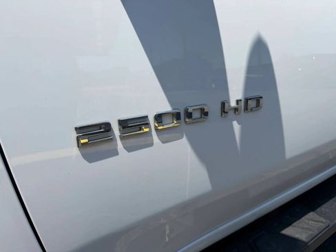 Used 2020 Chevrolet Silverado 2500 LTZ AWD/4WD image 64