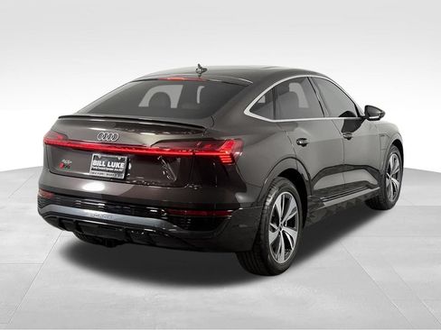 Used 2024 Audi Q8 e-tron Premium Plus w/ Premium Plus Package AWD/4WD image 5