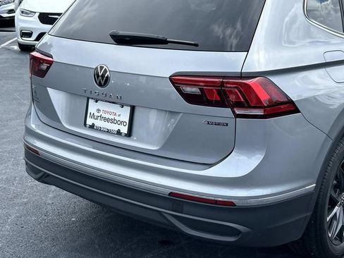 Used 2024 Volkswagen Tiguan SE AWD/4WD image 11
