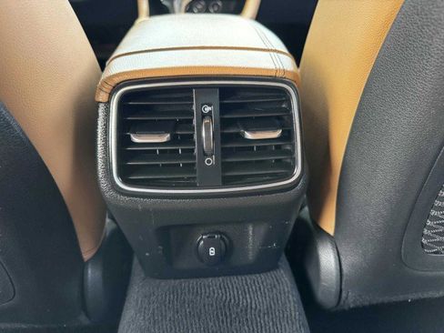 Used 2022 Genesis G70 2.0T w/ Prestige Package image 44