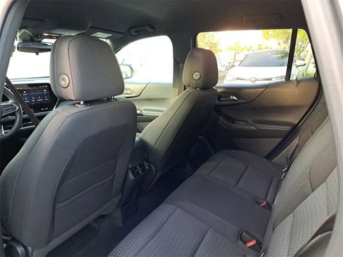 Used 2025 Chevrolet Equinox LT image 8