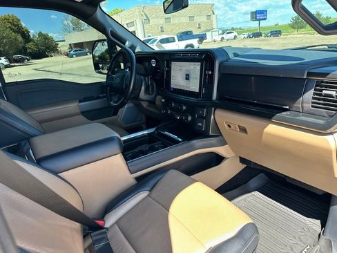 Used 2024 Ford F250 Lariat w/ Sport Appearance Package AWD/4WD image 30