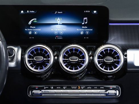 Certified 2022 Mercedes-Benz GLB 250 4MATIC image 16