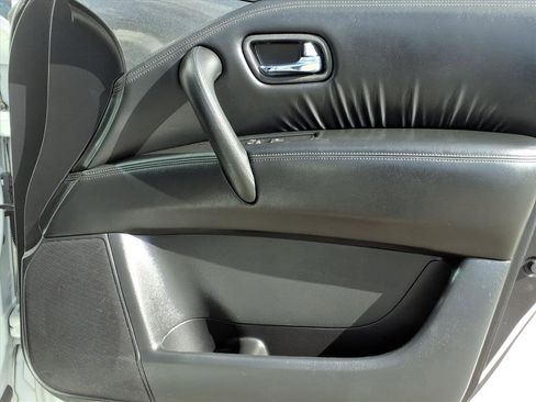 Certified 2023 Nissan Armada SL w/ Midnight Edition Package image 10