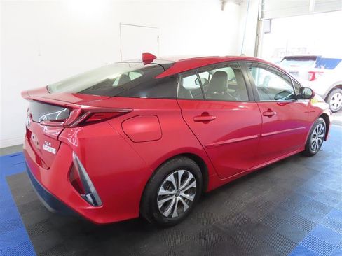 Used 2021 Toyota Prius Prime XLE w/ Carpet Mat Package (TMS) FWD image 13