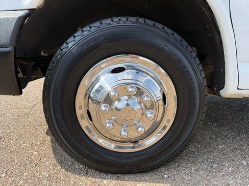 Used 2007 GMC Savana 3500 RWD image 18