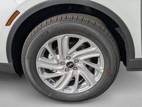 New 2026 Lincoln Corsair Premiere image 16