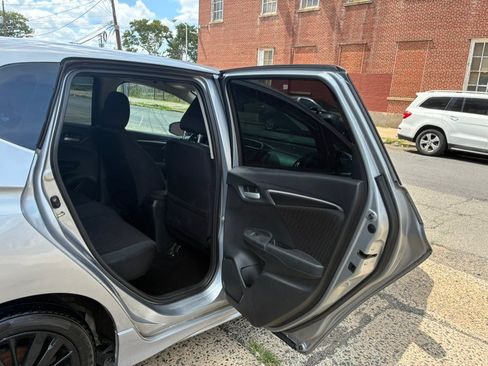 Used 2018 Honda Fit Sport image 10