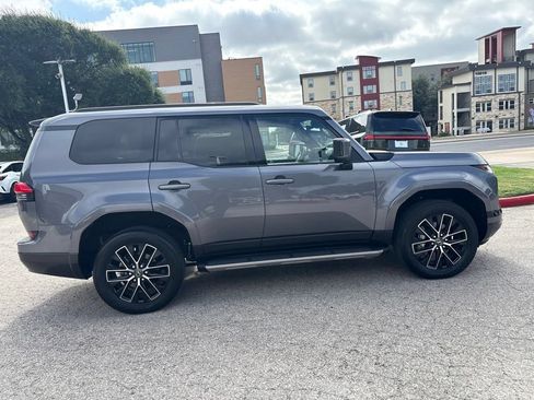 Used 2024 Lexus GX 550 w/ Accessory Package (Z1) AWD/4WD image 6