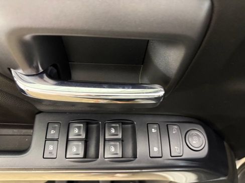 Used 2017 Chevrolet Silverado 1500 LT w/ All Star Edition AWD/4WD image 17