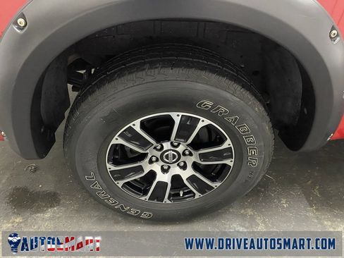 Used 2022 Nissan Titan SV image 23