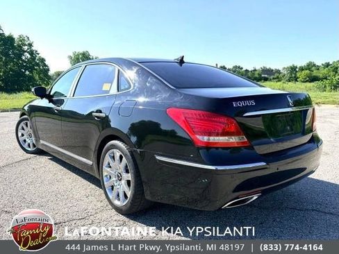 Used 2011 Hyundai Equus Signature RWD image 3