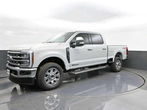 New 2026 Ford F250 Lariat w/ Chrome Package image 26