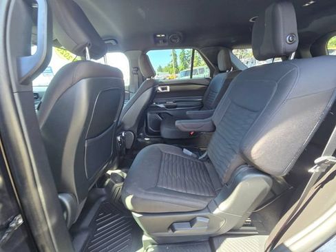 Used 2020 Ford Explorer XLT AWD/4WD image 16