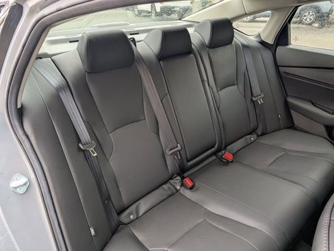 Used 2025 Honda Accord Touring image 18