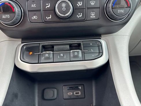 Used 2020 GMC Acadia SLT w/ Driver Alert Package II AWD/4WD image 23