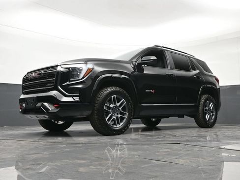 Used 2026 GMC Terrain AT4 AWD/4WD image 25