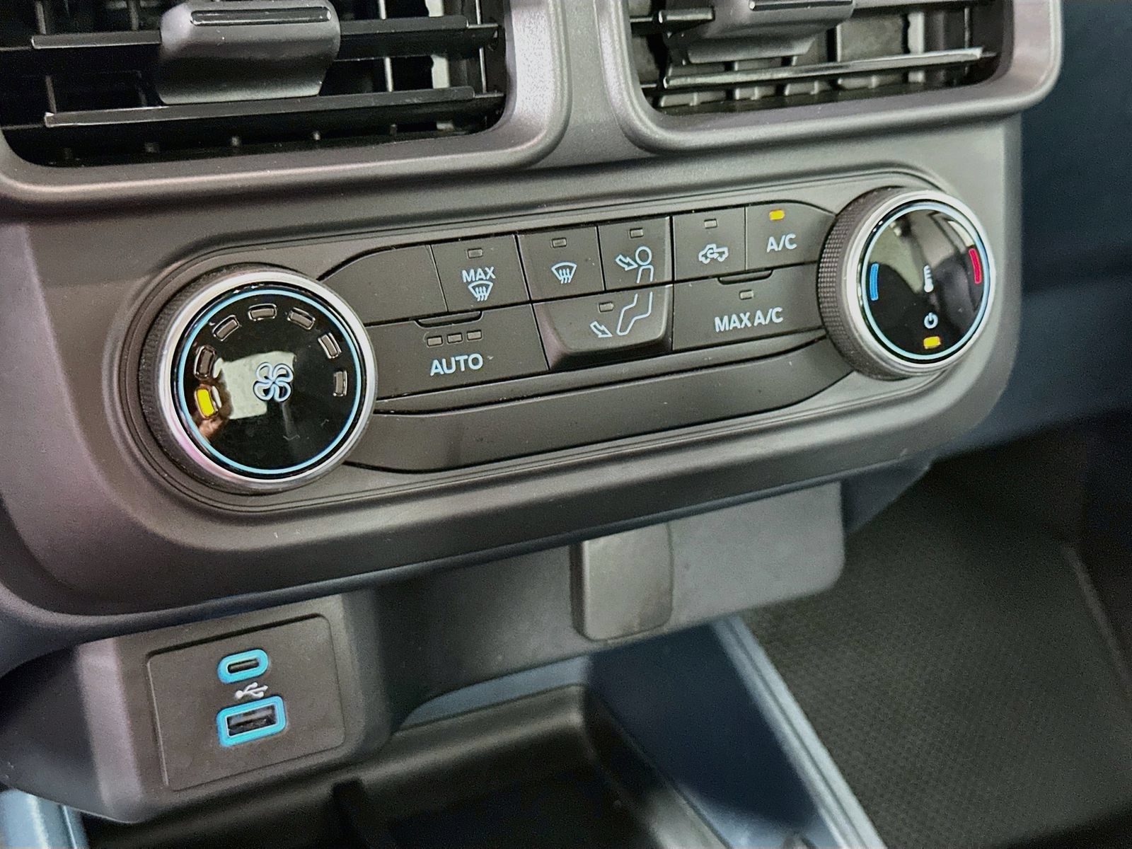 Used 2023 Ford Maverick XL FWD image 15