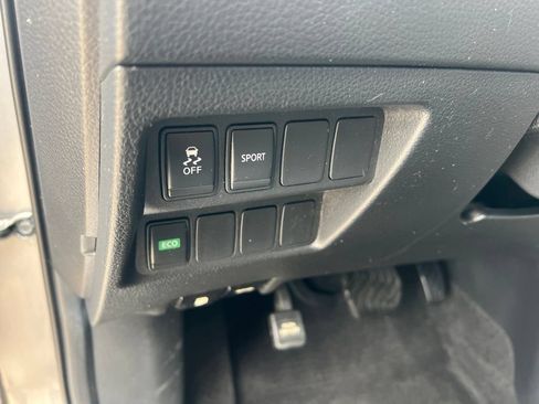 Used 2016 Nissan Rogue S FWD image 44