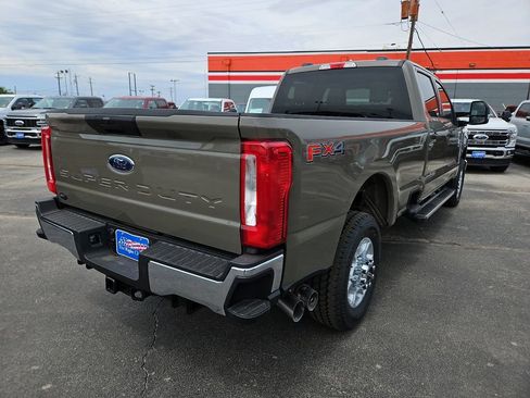 New 2026 Ford F350 XLT w/ FX4 Off-Road Package AWD/4WD image 11