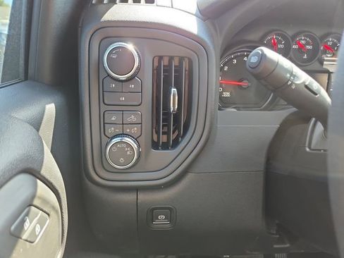 New 2025 GMC Sierra 2500 Pro w/ Convenience Package image 18