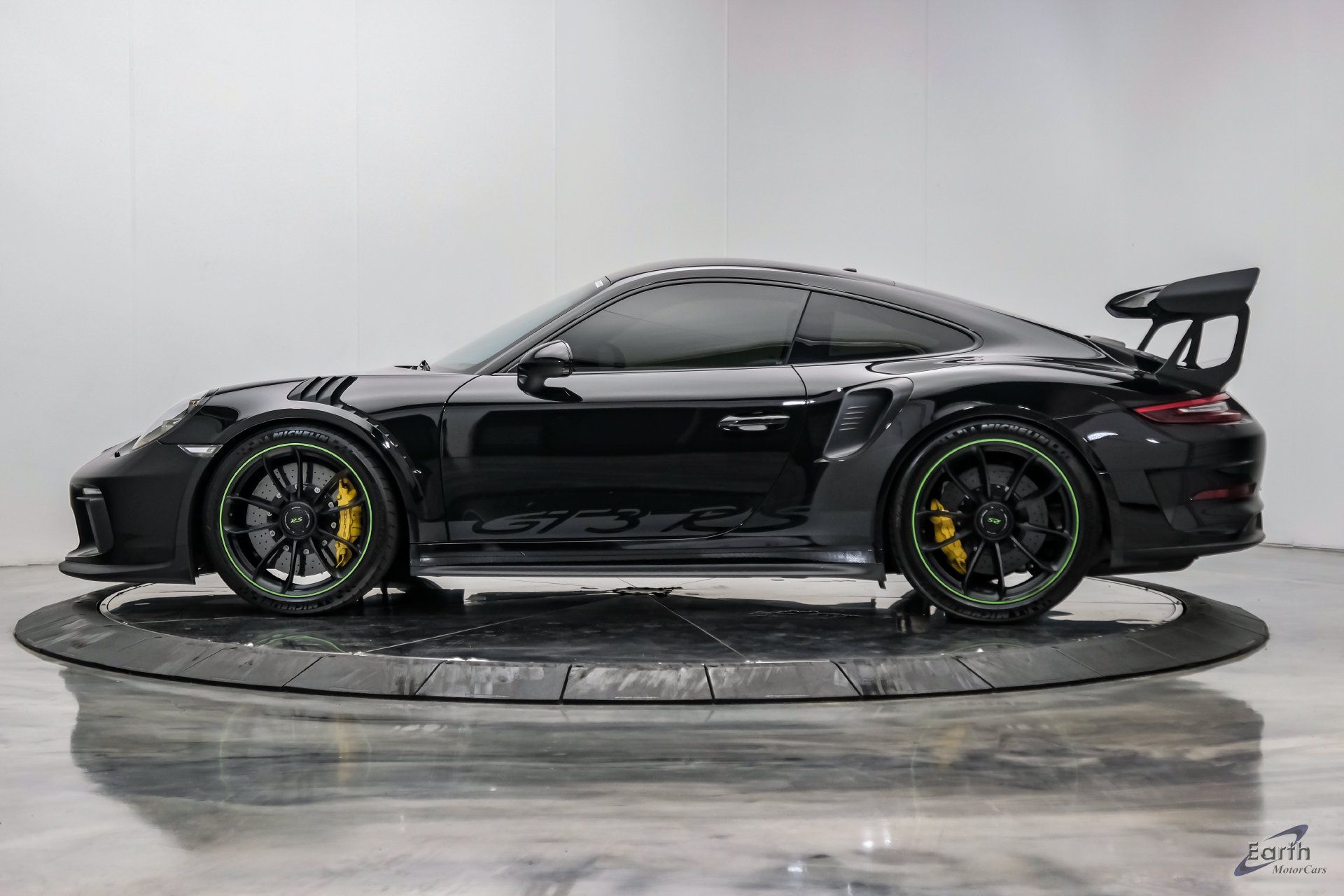 Used 2019 Porsche 911 GT3 RS RWD image 7