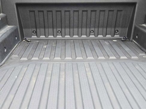 Certified 2025 Hyundai Santa Cruz SE image 30