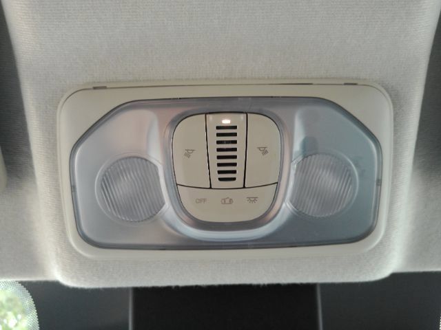 Used 2025 RAM ProMaster 2500 w/ Convenience Group FWD image 41