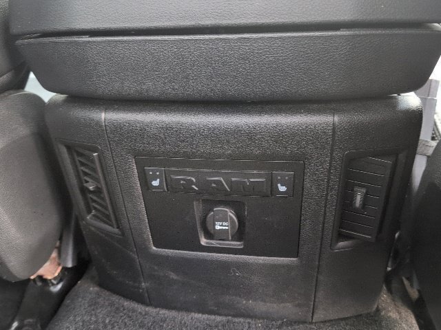 Used 2014 RAM 1500 Laramie w/ Convenience Group AWD/4WD image 13
