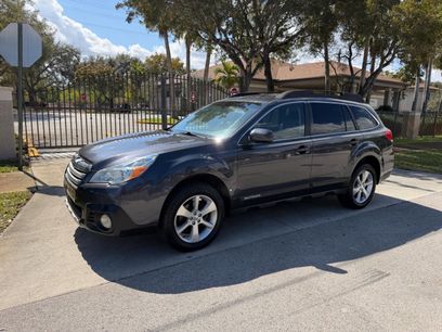 Used 2013 Subaru Outback 2.5i Limited w/ Moonroof Pkg