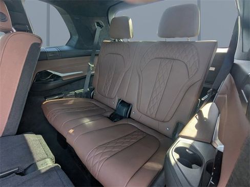 Used 2023 BMW X7 xDrive40i w/ Executive Package image 14