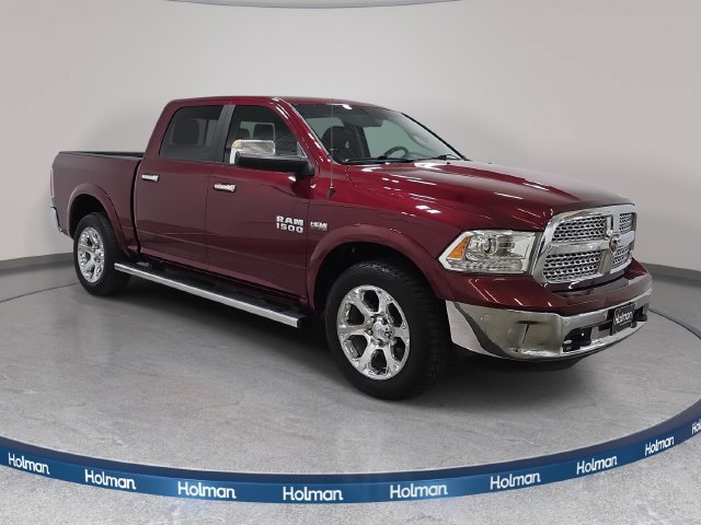 Used 2017 RAM 1500 Laramie w/ Convenience Group AWD/4WD image 4