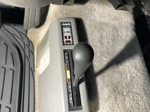 Used 1995 GMC Yukon SLE image 24