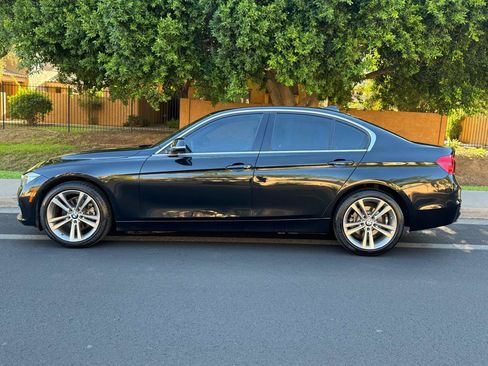 Used 2017 BMW 328d xDrive Sedan AWD/4WD image 2