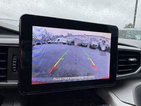 Used 2023 Ford Explorer XLT w/ Equipment Group 202A image 21