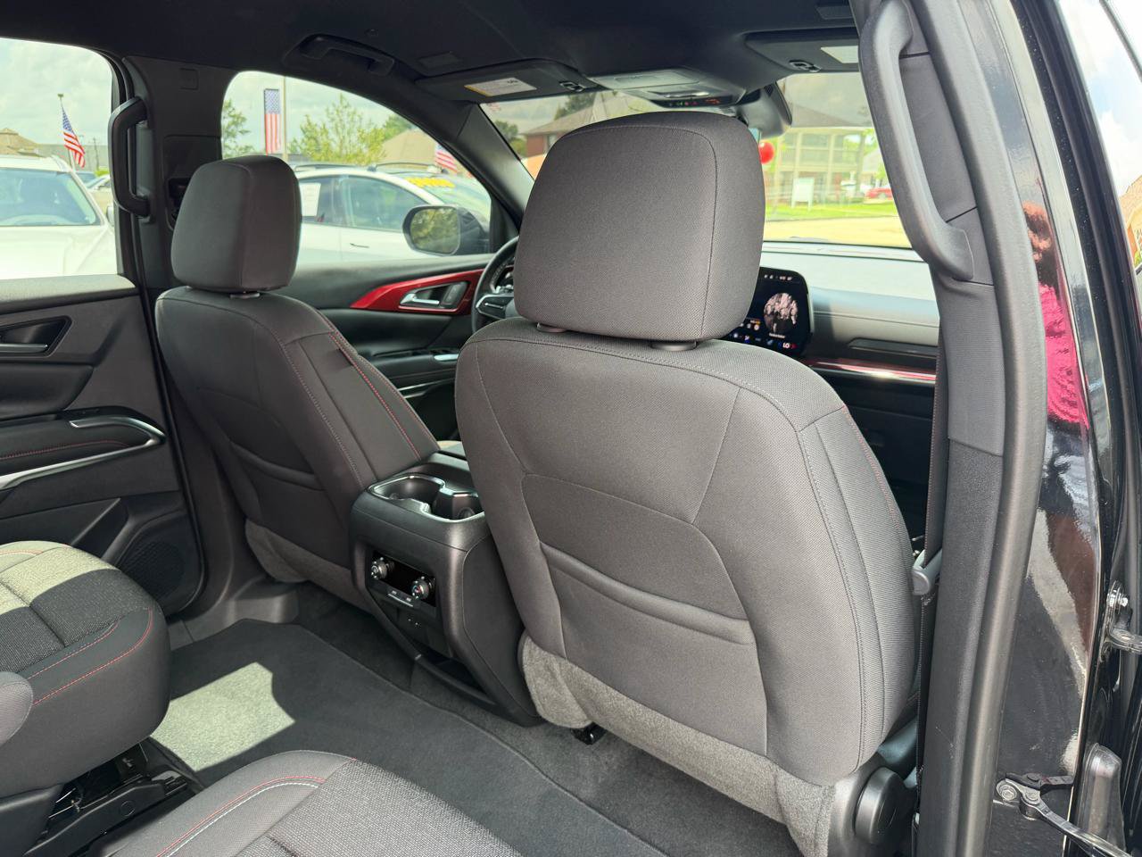 Used 2024 Chevrolet Traverse Z71 AWD/4WD image 19