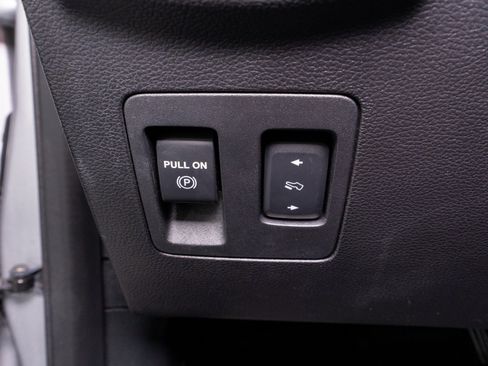 Used 2018 Ford F150 Lariat w/ Equipment Group 502A Luxury AWD/4WD image 41