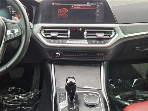 Used 2022 BMW 330i Sedan w/ Convenience Package image 16