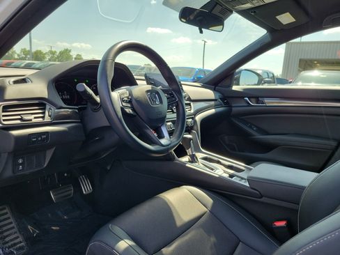 Used 2022 Honda Accord Sport image 19