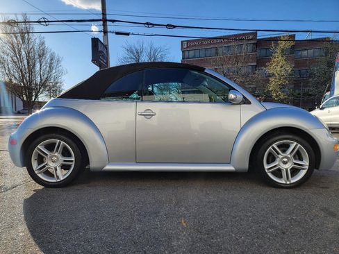 Used 2004 Volkswagen Beetle GLS image 12