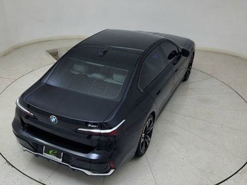 Used 2023 BMW 740i w/ Parking Assistance Package image 81