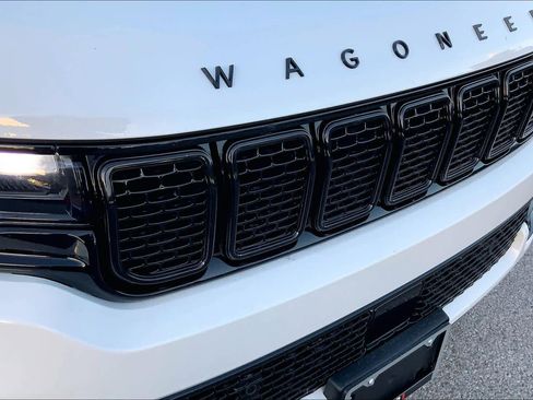 Used 2023 Jeep Wagoneer Series II image 28