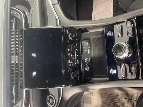 Used 2023 Jeep Grand Cherokee Trailhawk w/ Advanced Protech Group II AWD/4WD image 19