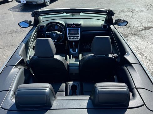 Used 2014 Volkswagen Eos FWD image 17