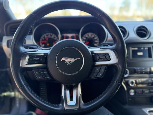 Used 2020 Ford Mustang GT image 21