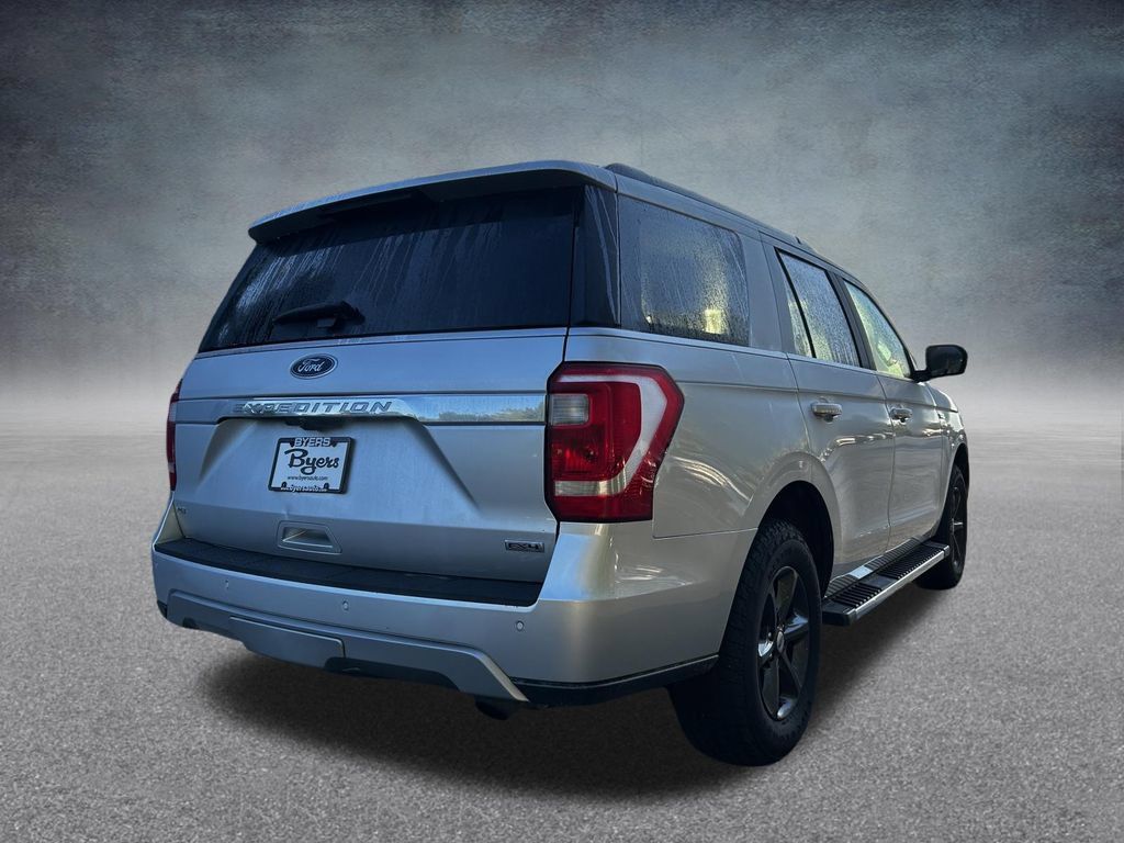 Used 2019 Ford Expedition XLT w/ Equipment Group 202A AWD/4WD image 30