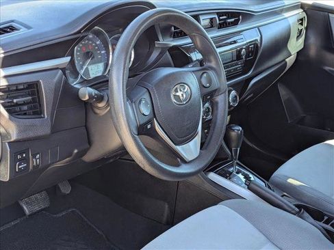 Used 2015 Toyota Corolla L image 6