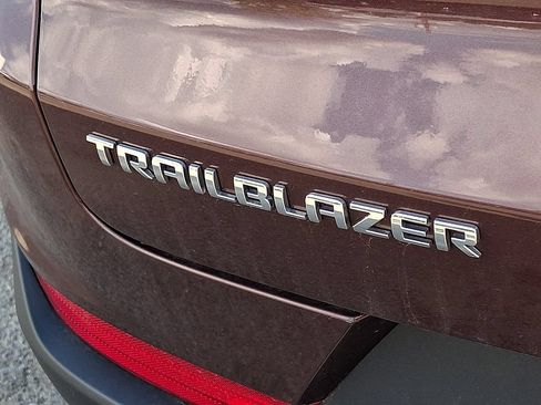 Used 2023 Chevrolet TrailBlazer LT w/ Convenience Package FWD image 30