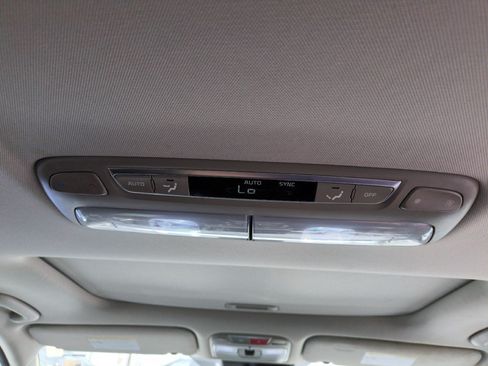 Used 2023 Kia Telluride S w/ S Sunroof Package FWD image 33
